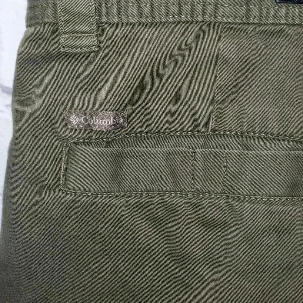 Columbia Shorts Cargo Army Green Size 42 - Picture 8 of 13